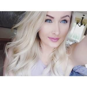 Meet your Posher, Chloe